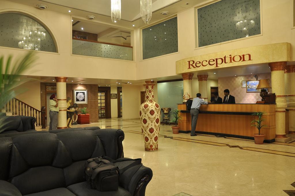 Hotel Grand International Rāipur Exterior foto